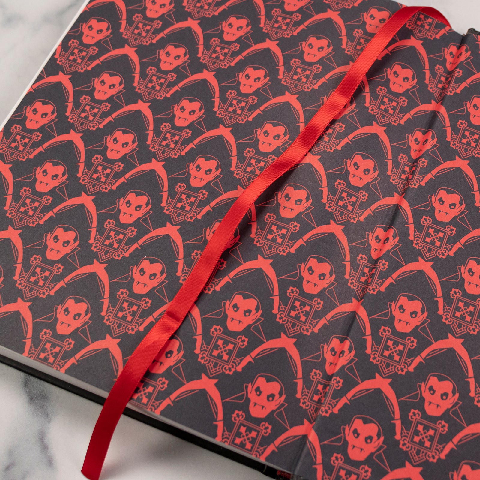 Dracula Daily (signed edition)